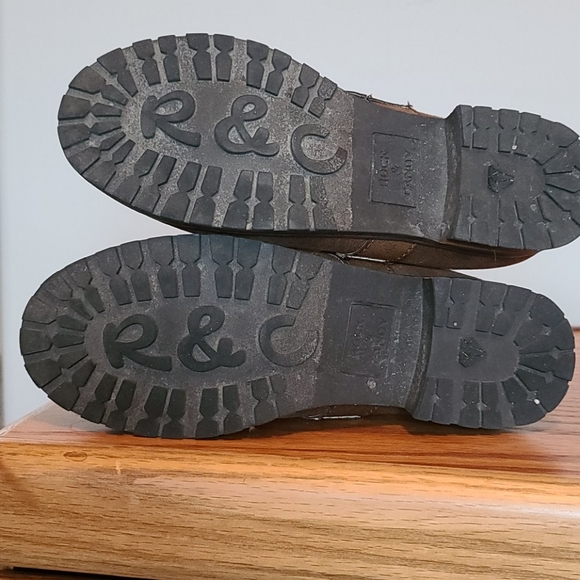 Winter boots 👢 - Picture 3 of 3